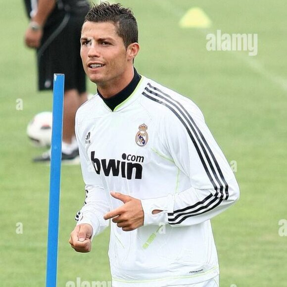 player issue Real Madrid 2010-11 Adidas Formotion long sleeve training shirt - Picture 1 of 12